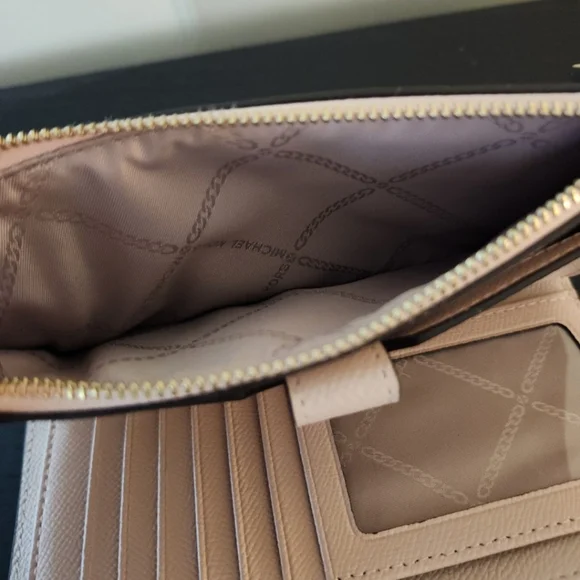 Michael Kors Wristlet - Picture 3 of 4